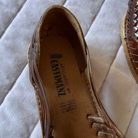 Artisan made Huarache sandals in Chocolate brown color. - Picture 9 of 11